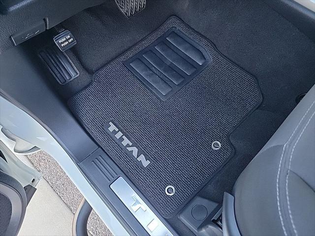 2024 Nissan Titan Crew Cab SV 4x2