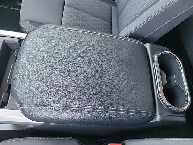 2024 Nissan Titan Crew Cab SV 4x2