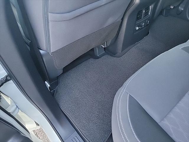2024 Nissan Titan Crew Cab SV 4x2