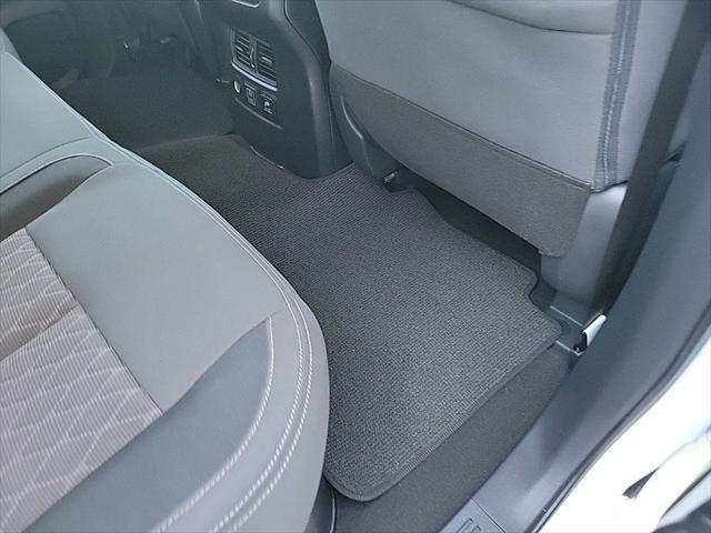 2024 Nissan Titan Crew Cab SV 4x2