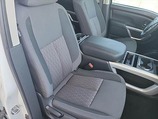 2024 Nissan Titan Crew Cab SV 4x2