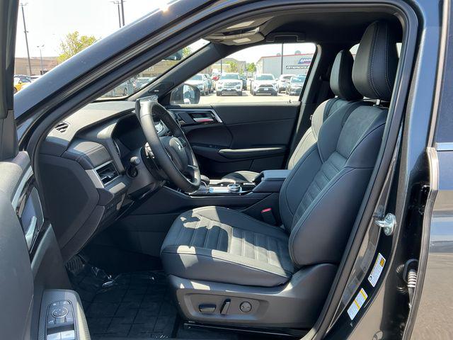 2026 Mitsubishi Outlander LE 1.5T S-AWC