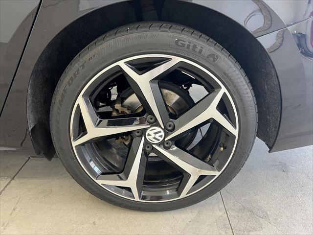 2021 Volkswagen Passat 2.0T R-Line