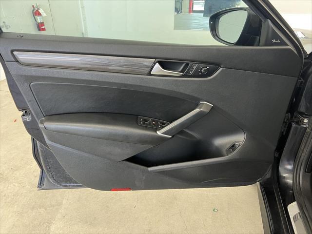 2021 Volkswagen Passat 2.0T R-Line