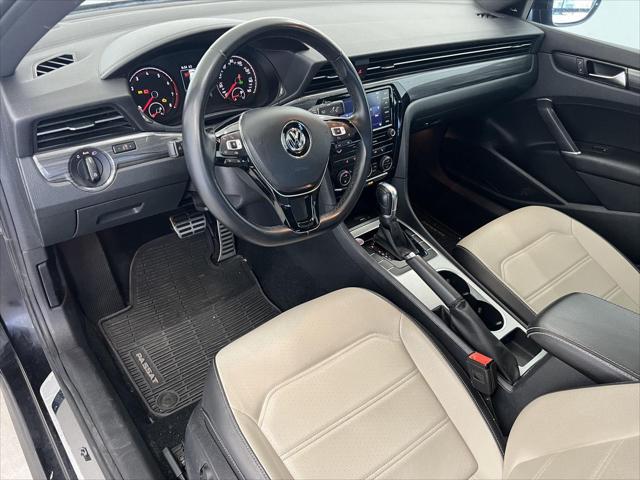 2021 Volkswagen Passat 2.0T R-Line