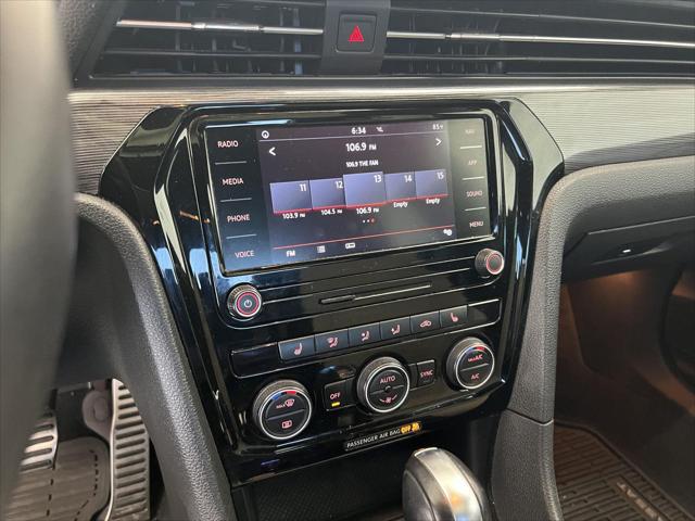 2021 Volkswagen Passat 2.0T R-Line