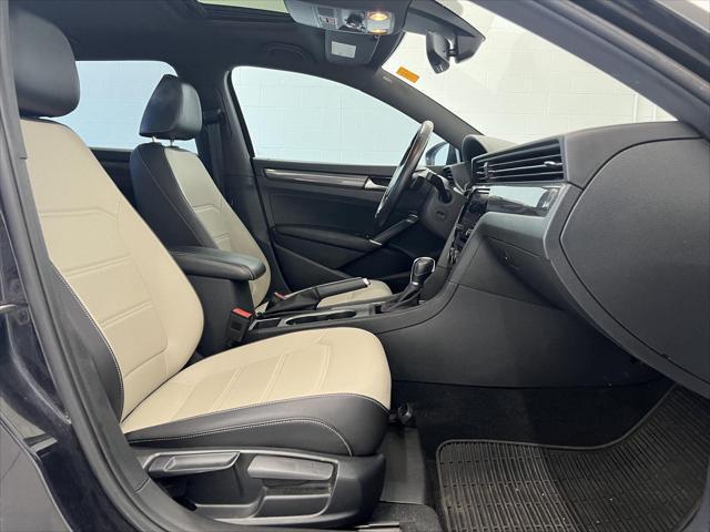 2021 Volkswagen Passat 2.0T R-Line