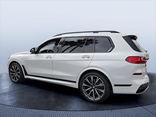2021 BMW X7 M50i