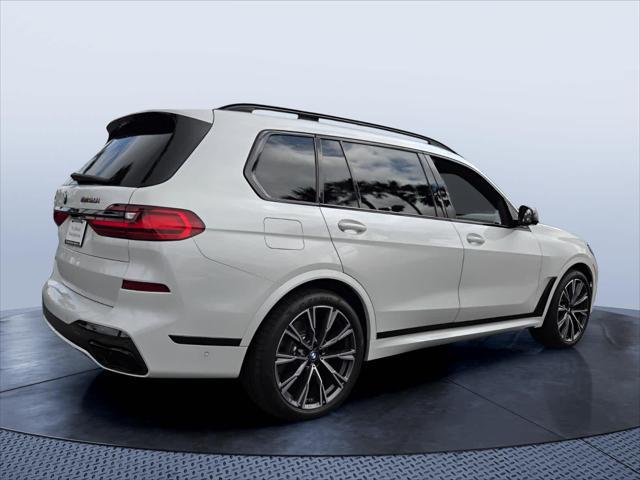 2021 BMW X7 M50i