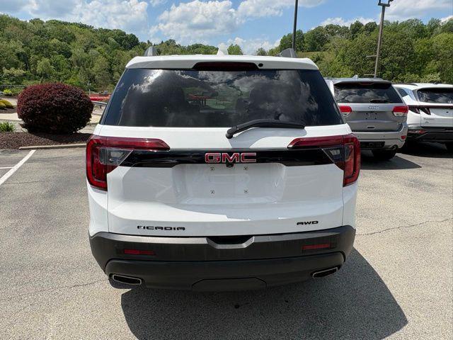 2023 GMC Acadia AWD SLT