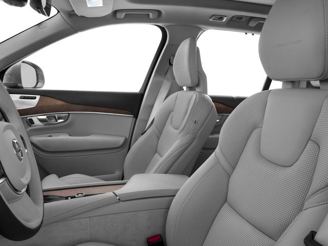 2016 Volvo XC90 T6 Momentum