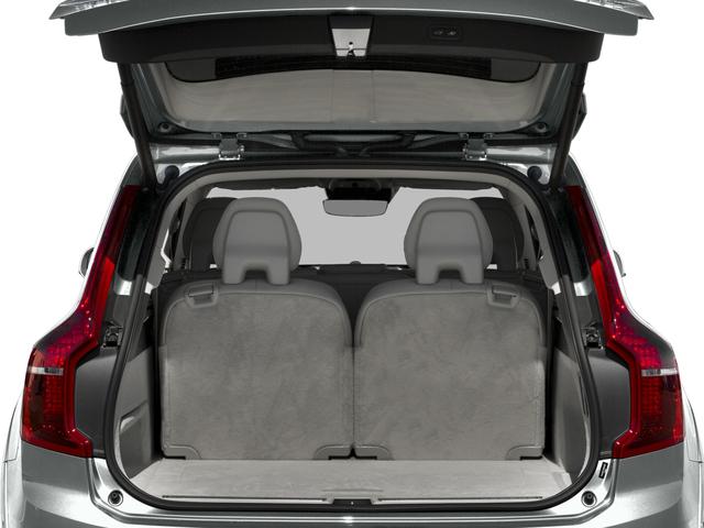 2016 Volvo XC90 T6 Momentum