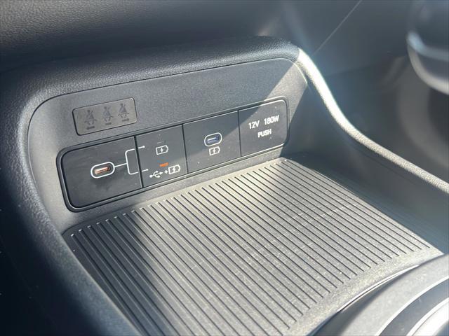 2025 Hyundai Kona SE