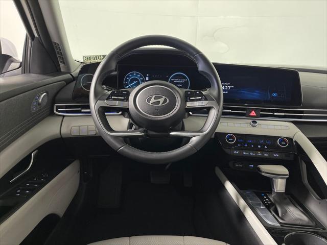 2025 Hyundai Elantra Hybrid Limited
