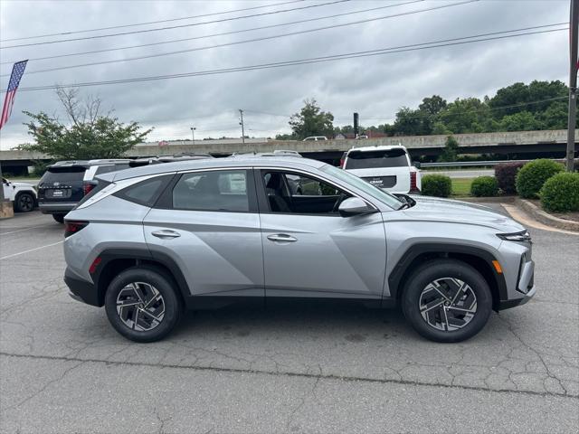 2026 Hyundai Tucson Hybrid Blue SE