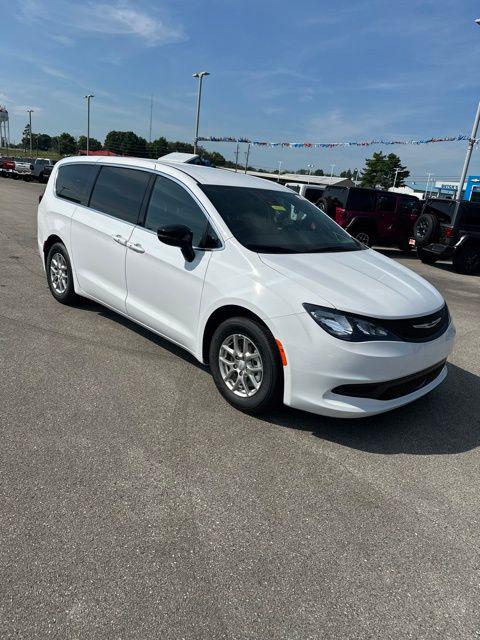 2027 Chrysler Pacifica LX