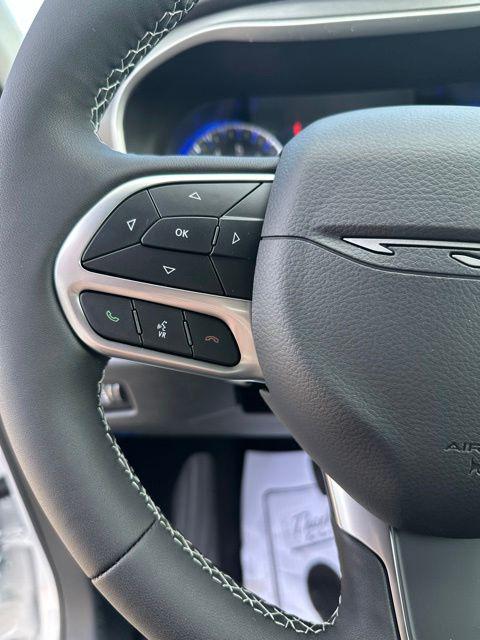 2027 Chrysler Pacifica LX