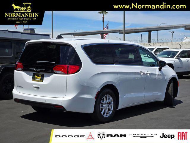 2027 Chrysler Pacifica PACIFICA LX 2027 Chrysler Pacifica PACIFICA LX