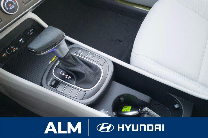 New 2026 Denim Blue Pearl HYUNDAI SE FWD image 22
