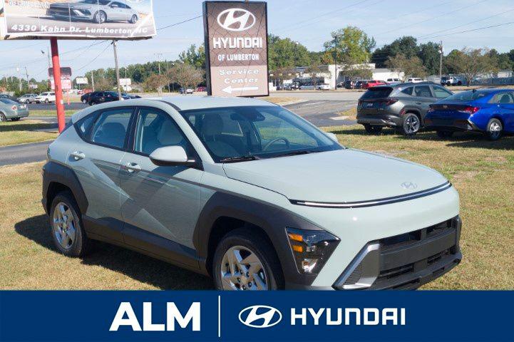 New 2026 Green Hyundai SE FWD image 4