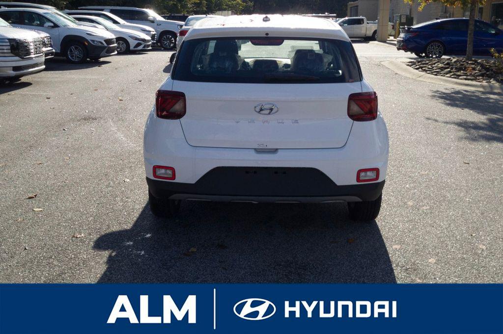 New 2026 White Hyundai SE image 7