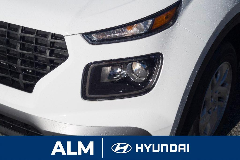 New 2026 White Hyundai SE image 11