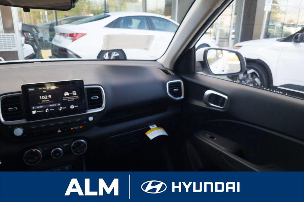 New 2026 White Hyundai SE image 18