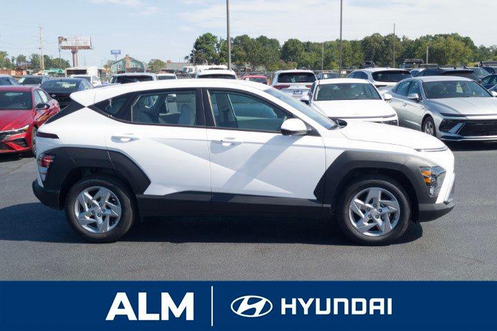 New 2026 White Hyundai SE FWD image 5