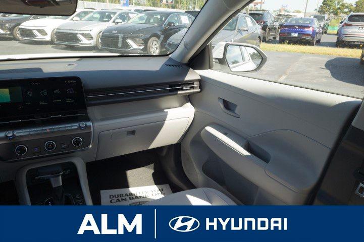 New 2026 White Hyundai SE FWD image 18