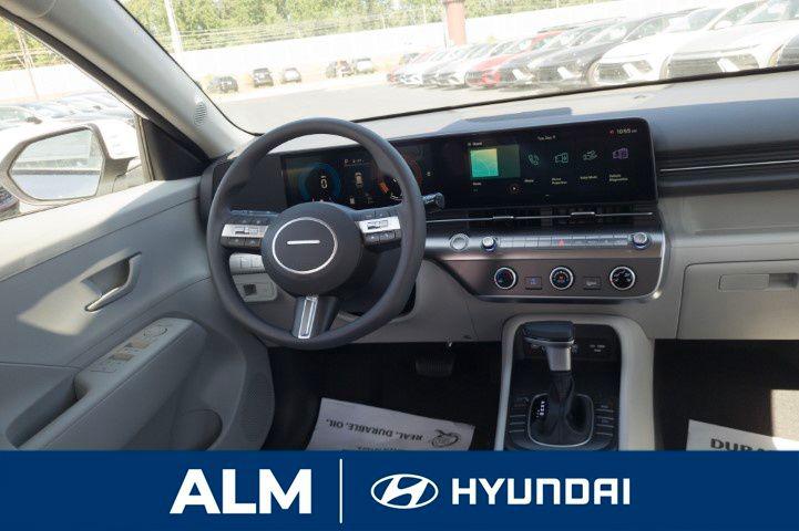 New 2026 White Hyundai SE FWD image 20