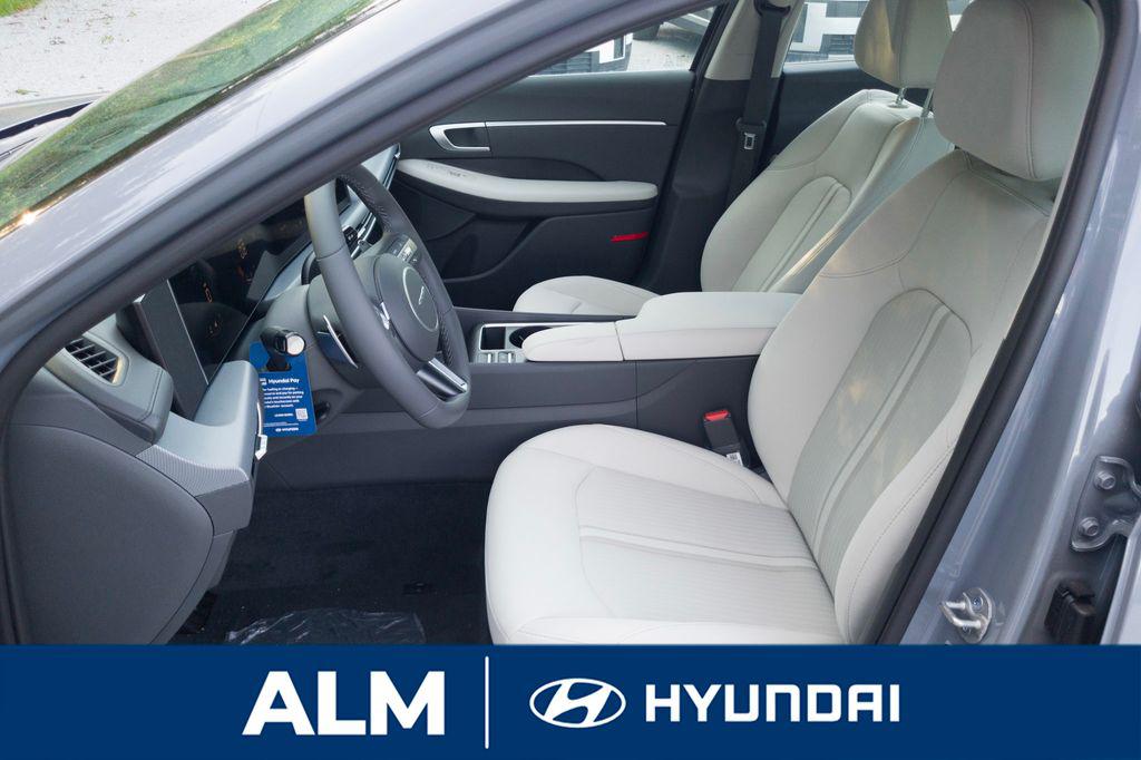 New 2026 Blue Hyundai SEL Sport image 13