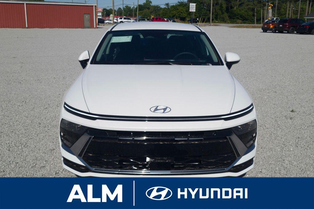New 2026 White Hyundai SEL Sport image 3