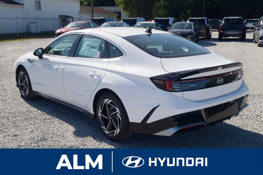 New 2026 White Hyundai SEL Sport image 9