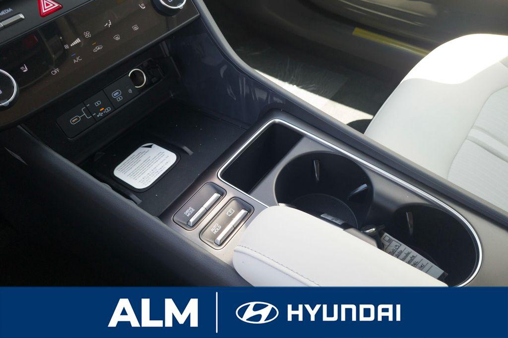 New 2026 White Hyundai SEL Sport image 24