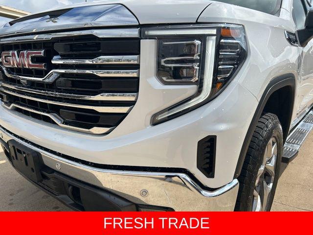2022 GMC Sierra 1500 4WD Crew Cab Short Box SLT