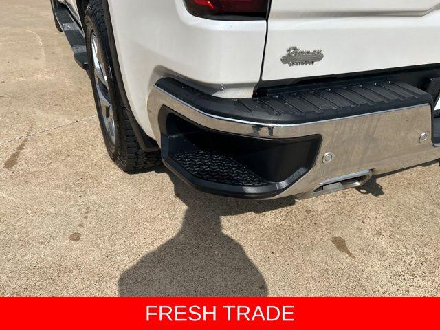 2022 GMC Sierra 1500 4WD Crew Cab Short Box SLT