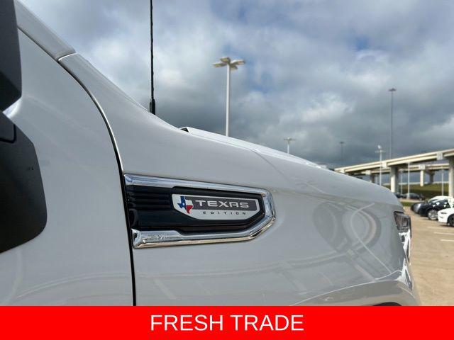 2022 GMC Sierra 1500 4WD Crew Cab Short Box SLT