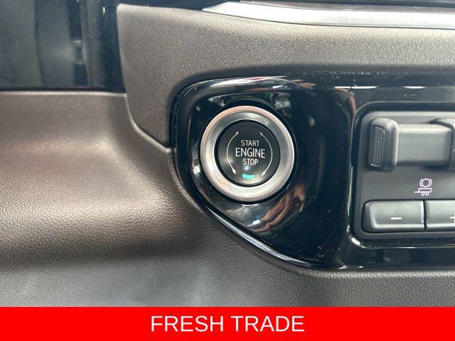 2022 GMC Sierra 1500 4WD Crew Cab Short Box SLT