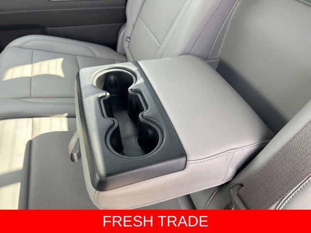 2022 GMC Sierra 1500 4WD Crew Cab Short Box SLT