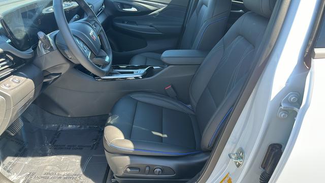 2026 Buick NV Sport Touring FWD
