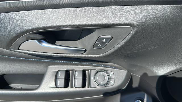 2026 Buick NV Sport Touring FWD