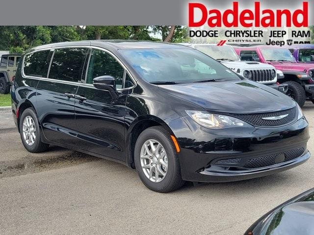2027 Chrysler Pacifica LX for sale in Miami, FL