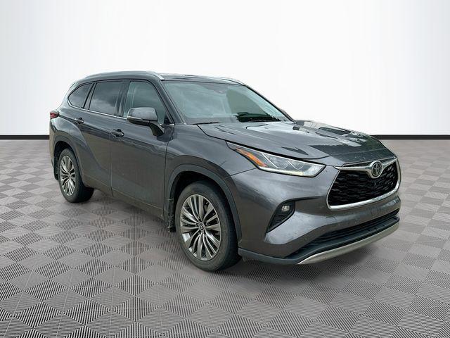 2021 Toyota Highlander Platinum 4x4 V6's photo
