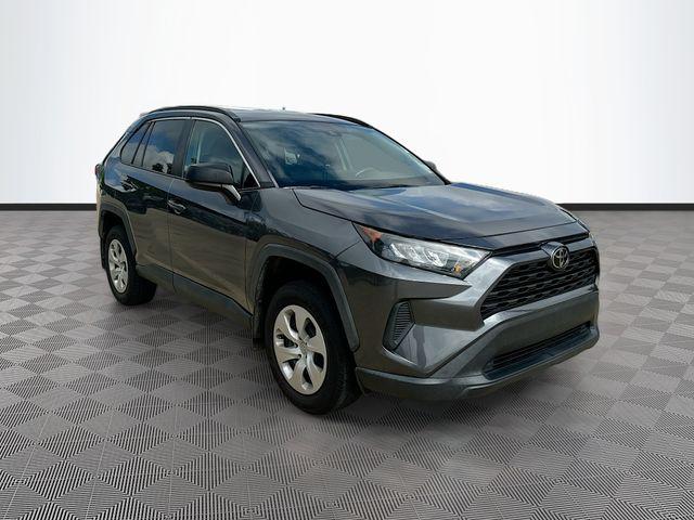 2021 Toyota RAV4 LE FWD's photo