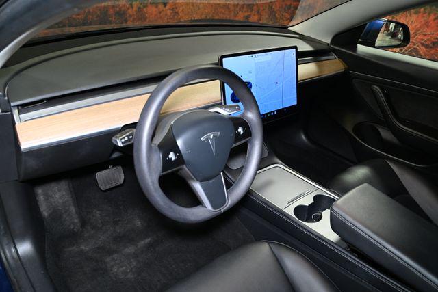 2021 Tesla Model 3 Standard Range Plus Rear-Wheel Drive