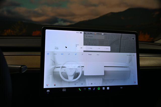 2021 Tesla Model 3 Standard Range Plus Rear-Wheel Drive