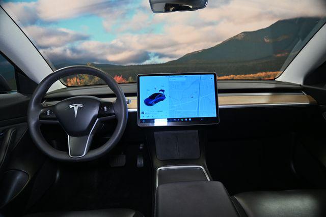 2021 Tesla Model 3 Standard Range Plus Rear-Wheel Drive