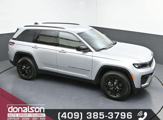 2026 Jeep Grand Cherokee Altitude 4x2