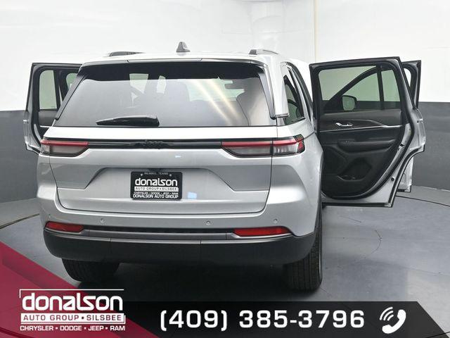 2026 Jeep Grand Cherokee Altitude 4x2