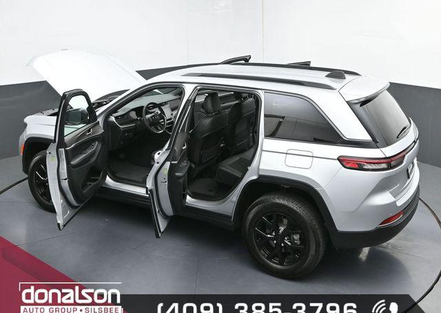 2026 Jeep Grand Cherokee Altitude 4x2